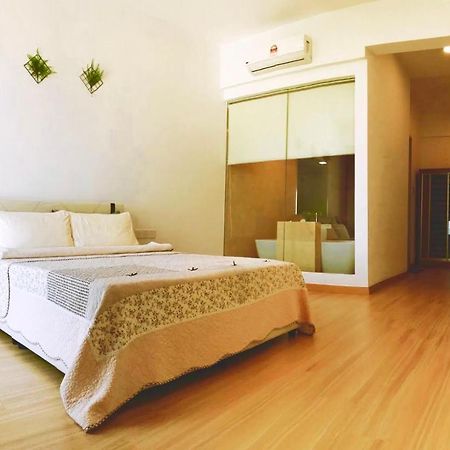 Luxury Seaview Family Suite By Little Cabin George Town Zewnętrze zdjęcie